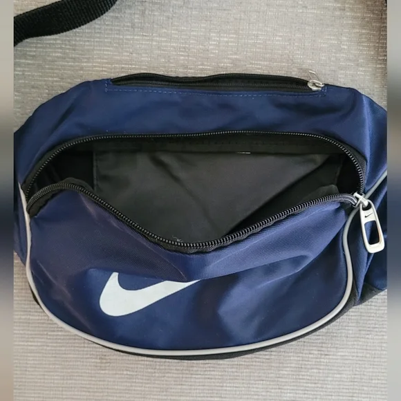 Nike Blue Waist/ Crossbody Bag - Picture 8 of 13